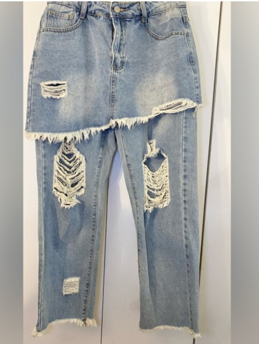 Stylish Distressed 2 in 1 Blue Jeans NWOT - Picture 8 of 10